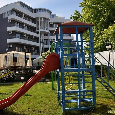 Apartments Danita & Restaurant&Pool Bar Варна Екстер'єр фото