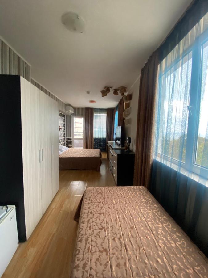 Apartments Danita & Restaurant&Pool Bar Варна Екстер'єр фото