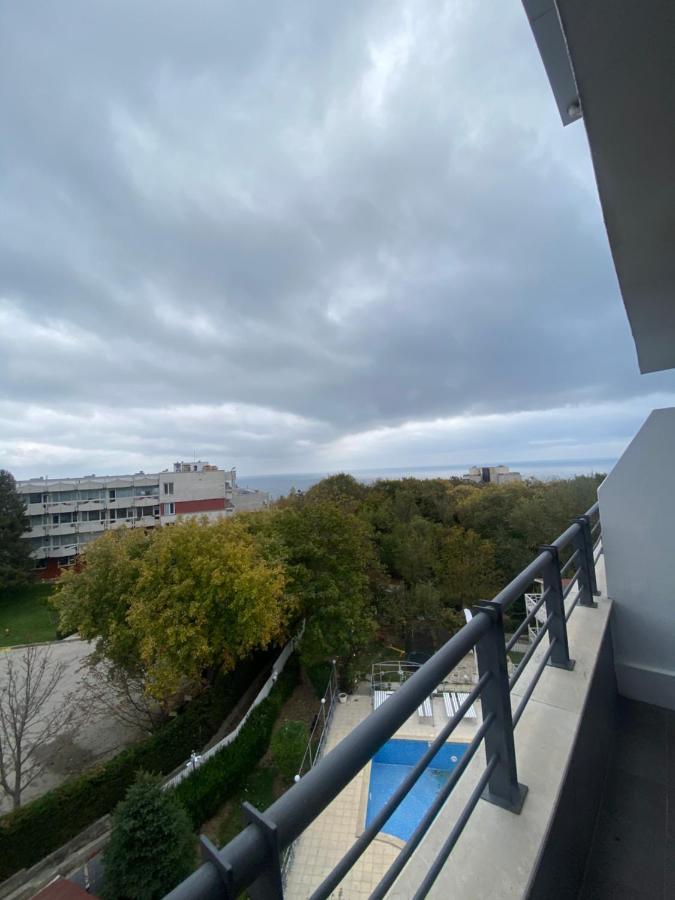 Apartments Danita & Restaurant&Pool Bar Варна Екстер'єр фото