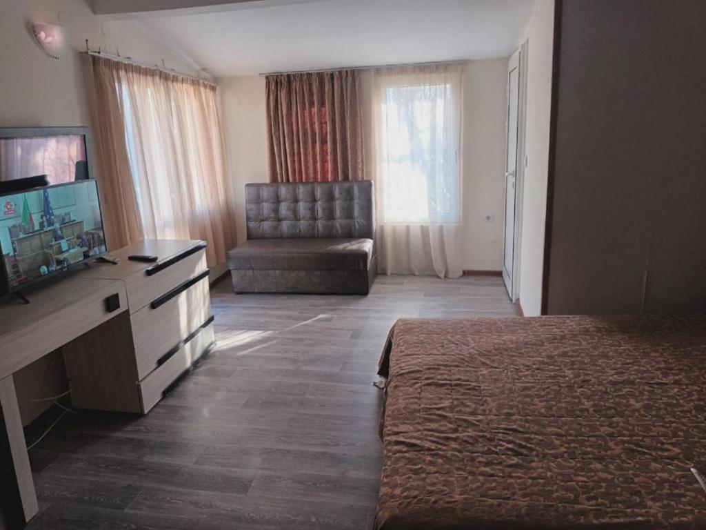 Apartments Danita & Restaurant&Pool Bar Варна Екстер'єр фото