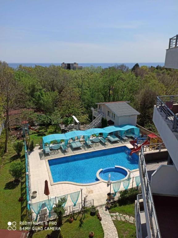 Apartments Danita & Restaurant&Pool Bar Варна Екстер'єр фото